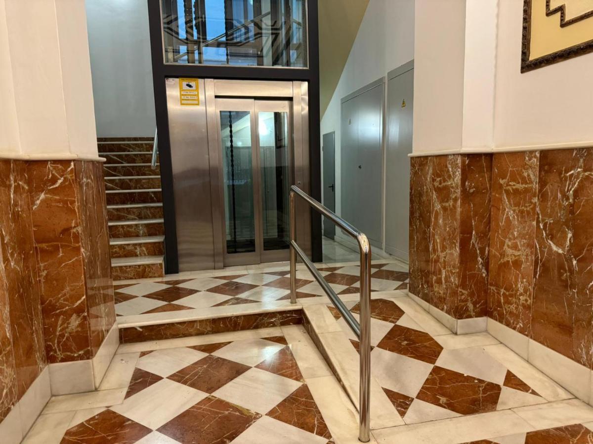 Mr Apartamentos Kordoba Zewnętrze zdjęcie